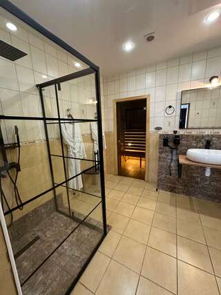 Гостиница Корела Приозерск Люкс с видом на город-1