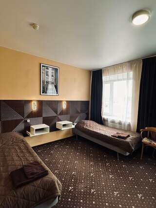 Гостиница Корела Приозерск Двухместный номер с 2 отдельными кроватями, вид на город-2